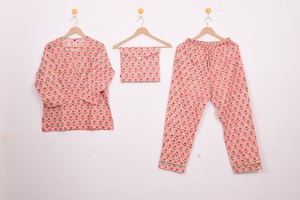 Conjunto de Pijama de Algodón Satinado con Estampado a Mano de Estilo Sencillo para Mujer, Ropa de Dormir Vintage con Manga Tres Cuartos y Botones Delanteros - Product Image 1
