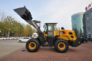 Cargadora de Ruedas SHANTUI 55-<span class=keywords><strong>B5</strong></span> SL50W L58-B3 con Capacidad Nominal de 5 Toneladas y Cucharón para Roca de 3 CBM - Product Image 3