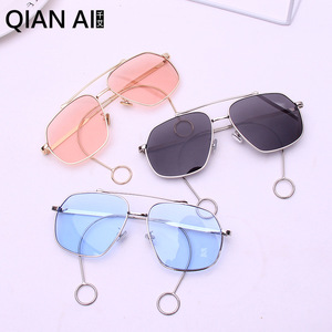 แว่นกันแดดผู้หญิง E2 1819 กรอบสีทอง เลนส์ AC แบบที่ 3 น้ำหนักเบา ดีไซน์แปลกตา สำหรับแฟชั่น ออกงาน และการแสดงบนเวที - Product Image 3
