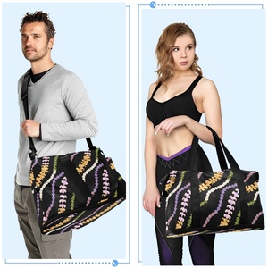 Sac de voyage en nylon imperméable noir à imprimé Puakenikeni Lei, sac fourre-tout personnalisé, ensemble de sacs de voyage hawaïens pour femmes et hommes - Product Image 6