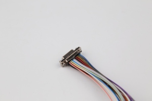 Conector Micro-<span class=keywords><strong>D</strong></span> de Alta Temperatura |   +205 ° Contactos de pin giratorio tipo C, de 9 a 37 núcleos para perforación de pozos profundos y sensores de motores a reacción - Product Image 4
