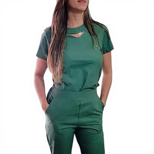 Bata de laboratorio médica OEM SUPREX ENTERPRISES, unisex, de poliéster, personalizada para pacientes, con detección de agujas y fusión sin costuras - Product Image 3
