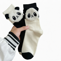Chaussettes mi-mollet en coton avec motif panda 3D en blocs de couleurs noir et blanc