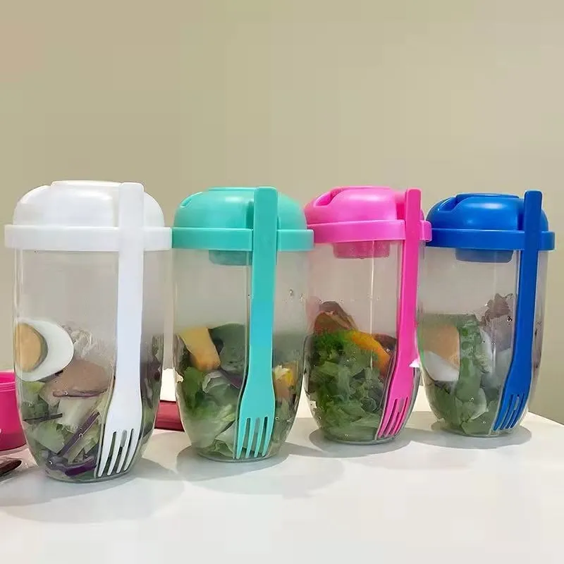 Nieuw Creatief Ontwerp Keukenaccessoires En Gereedschappen Draagbare Handmatige Ontbijtbeker Met Grote Capaciteit Saladekop Met Lepel