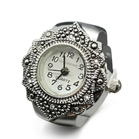 Montre Bague Vintage Y2K Hip Hop, Cadran Carré Géométrique Argenté, Mouvement Quartz, Bracelet Élastique, Mini Montres Bague Punk pour Hommes et Femmes