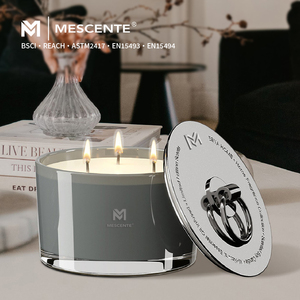 Bougies en Verre Parfumées de Luxe Artisanales Personnalisées Mescente, en Gros, pour Noël, avec Récipient, Jarre, 3 Mèches et Cire de <span class=keywords><strong>Soja</strong></span> - Product Image 3