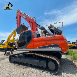 Excavatrice d'occasion Doosan DX300 en excellent état, forte capacité de levage, godet de 1,60 m, puissance de 173 kW, 1000-3000 heures de travail - Product Image 2