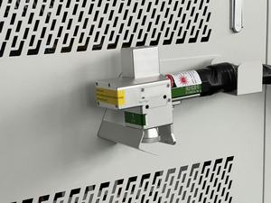 Machine de nettoyage laser portative 1kw 2kw 3kw 6kw pour la réparation et le nettoyage des voitures, des camions, des plaques, l'élimination de la rouille - Product Image 6