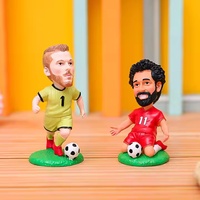 Statue de Bobblehead de joueur d'équipe de football-Figurine hochant la tête à la main, cadeau de souvenirs de sport pour décor de ventilateur de bureau d'étagère
