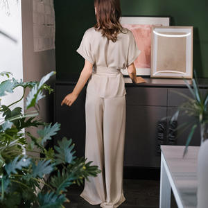 Style branché Service OEM & ODM Vêtements de nuit en soie satinée personnalisés Vêtements de détente de luxe 2 pièces Ensemble de vêtements de nuit pyjamas pour femmes - Product Image 6