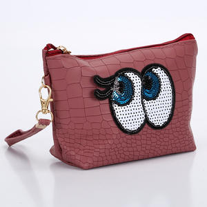 Up and Running Camping Sacs à cosmétiques en cuir synthétique raffiné Superbe étui à maquillage anti-mites Sac de maquillage trempé pour mariage - Product Image 6