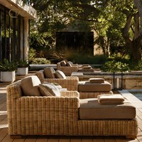 Chaise longue de piscine moderne de luxe en rotin et aluminium imperméable avec lit de jour extérieur pour la plage