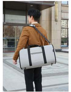 Nueva moda logotipo personalizado de lujo plegable viaje gimnasio Duffle traje llevar en bolsa de ropa para hombres - Product Image 6