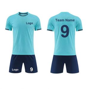 Vente en gros d'usine, maillot de football unisexe sur mesure, taille plus, jersey à séchage rapide avec short pour les joueurs de football - Product Image 2