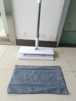 Serpillère plate 2-en-1 en acier inoxydable à auto-serrage, design créatif, avec lingettes jetables remplaçables pour le nettoyage des fenêtres et des sols
