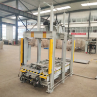 Vario Machine à plastifier hydraulique automatique à haute efficacité de 50 tonnes pour la production de panneaux de bois et de contreplaqué.