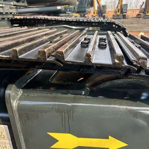 Excavadora Hyundai HX225 22T Usada con Motor Cummins, Bomba Hidráulica, Brazo Hidráulico para Desbroce de Terrenos y Preparación de Sitios para Granjas Solares - Product Image 3