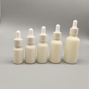 Vente flash 5ml 10ml 20ml 30ml 50ml 100ml Flacon d'huile essentielle en verre givré avec compte-gouttes Flacon d'huile de sérum - Product Image 1