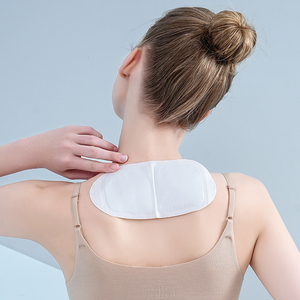 <span class=keywords><strong>4</strong></span> pièces par boîte Compresse chaude auto-chauffante Soulager la douleur au cou <span class=keywords><strong>Patch</strong></span> d'épaule chaud - Product Image 2