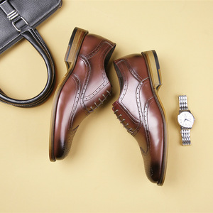 Chaussures habillées en cuir sculptées pour hommes, à bout rond, pour le bureau, les mariages et les affaires, vente en gros - Product Image 2