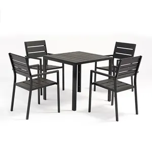 Ensemble de jardin Cafe Wicker Rattan Chair Mobilier d'extérieur Confortable Patio Chair Leisure Bistro Table Balcony & Chair