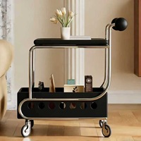 Table basse mobile à déplacement latéral en bois massif de begonnie avec plateau, panier de rangement, cadre en acier inoxydable poli et chariot à boissons sur roulettes