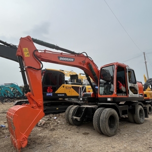 Excavadora Doosan de alta calidad cuidadosamente mantenida en Shanghai Yard, excavadora de 13 toneladas de 71kw en stock - Product Image 4