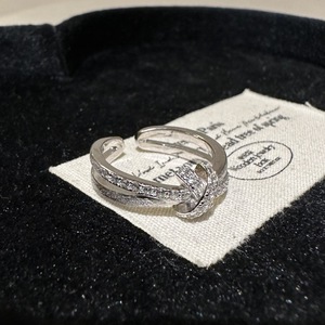 Bague en argent pur S925 nouée, design vintage de luxe, design de niche, simple, tendance, micro-incrustée de moissanite - Product Image 2