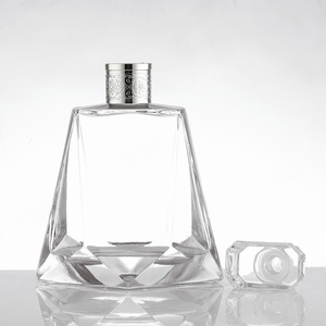 Lujo <span class=keywords><strong>Seven</strong></span> Port Silvertone Numerado Milestone Libro de invitados Itinerario Señal de bienvenida para bodas en interiores y exteriores Tequila Crown Cap - Product Image 3