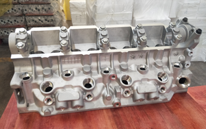 En promotion Nouvelle culasse F8Q Pièces de moteur automobile Compatible avec <span class=keywords><strong>RENAULT</strong></span> OEM 7701468014 - Product Image 4