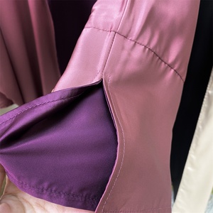 1428 #   Abaya Abierta Versátil y Elegante para Mujer, Reversible, Nuevo Estilo, Material Satinado Suave, Diseño Particular con Puños Divididos - Product Image 3