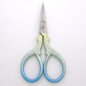 <span class=keywords><strong>Ciseaux</strong></span> à broder professionnels couleur or, pointe aiguë pour une coupe précise du tissu et du fil - Product Image 5