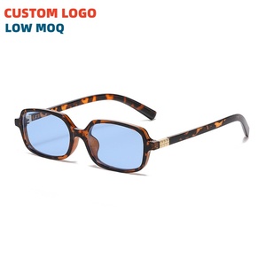 Nouvelles <span class=keywords><strong>Lunettes</strong></span> de Soleil Rétro Vintage Carrées pour Femmes 2026 – Design Classique Simple et Tendance, Modèle Rectangulaire Unisexe - Product Image 1