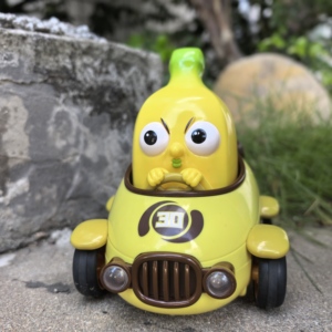 รถบังคับวิทยุรูปกล้วยขนาดเล็ก Y01 2.4GHz ของเล่นเด็กแบบใช้ไฟฟ้าพร้อมรีโมทคอนโทรล - Product Image 2