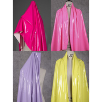 Simili cuir PU effet miroir brillant, extensible dans les 4 sens, doux et imperméable, pour la confection de pantalons en cuir végétalien