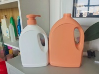 Bouteille de lessive en HDPE de 2 L avec poignée, emballage pour gel douche et shampoing, logo personnalisé