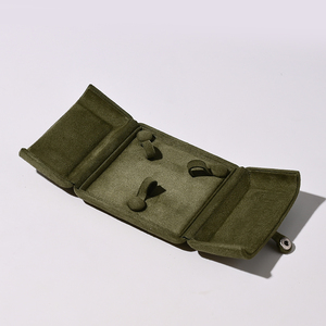 Caja de Joyería de Terciopelo Verde con Diseño de Dos Puertas Personalizada FANXI, para Anillos, Pendientes y Colgantes, con Cierre a Presión - Product Image 3