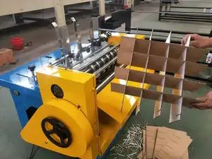 Máquina ranuradora de partición de cartón corrugado automática Máquina de fabricación de partición corrugada