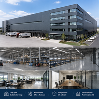 Entrepôt à structure métallique de grande envergure, hangar industriel préfabriqué à portée ultra-large et à plafond clair