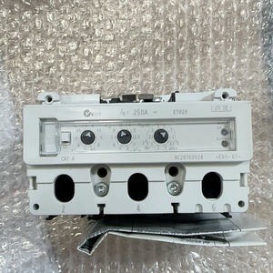 Disjoncteur à boîtier moulé 3vl3725-2se36-0aa0 3vl37252se360aa0 d'origine neuf pour PLC - Product Image 3