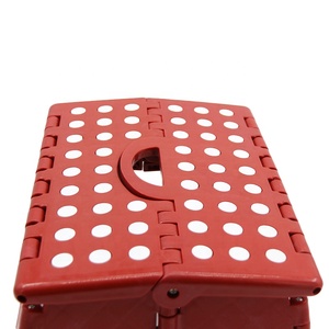 <span class=keywords><strong>Tabouret</strong></span> pas pliant en <span class=keywords><strong>plastique</strong></span> antidérapante EN14183, certifié avec poignée <span class=keywords><strong>de</strong></span> transport, parfait <span class=keywords><strong>pour</strong></span> les enfants et les adultes à l'extérieur - Product Image 2