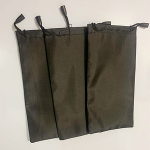 Étui à lunettes de soleil ZT noir 18x9 en microfibre, pochette élégante et universelle pour le rangement des lunettes de soleil - Product Image 3