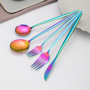 Juego de Cubiertos Desechables de Acero Inoxidable Sostenible de 20 Piezas, Cubiertos Dorados que Incluyen Tenedor y Cuchillo para Bodas y Hoteles - Product Image 4