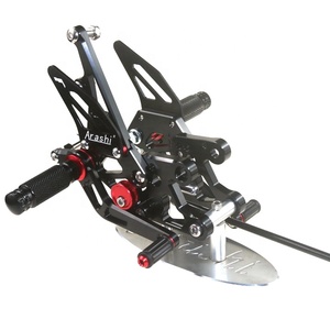 Pedane Arretrate Regolabili CNC per Moto YAMAHA <span class=keywords><strong>FZ1</strong></span> 2006-2014 e FZ8 2010-2013, Accessori per Moto - Product Image 1