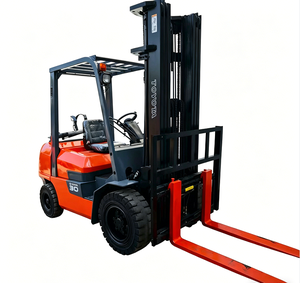 Chariot élévateur GPL Toyota d'occasion en bon état, 3 tonnes, 4,5 mètres - Product Image 1