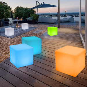 Cube lumineux LED 40 cm rechargeable, étanche IP68, en <span class=keywords><strong>plastique</strong></span> PE, <span class=keywords><strong>tabouret</strong></span> lumineux sans fil RGB pour <span class=keywords><strong>bar</strong></span>, événement, extérieur - Product Image 4