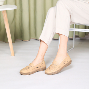 Chaussures plates légères à bout large en microfibre suédée pour femmes, personnalisées en usine, à enfiler, semelle souple, effet pieds nus - Product Image 5
