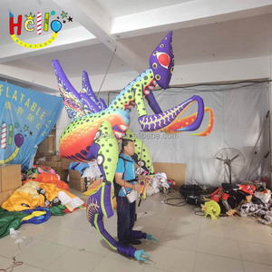 Costume <span class=keywords><strong>gonflable</strong></span> sur le thème des insectes Costume <span class=keywords><strong>gonflable</strong></span> de mante <span class=keywords><strong>gonflable</strong></span> de sauterelle avec lumière LED - Product Image 2