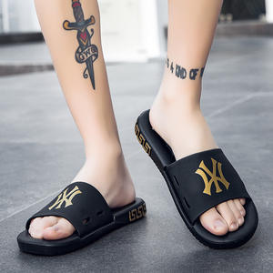 รองเท้าใส่ในบ้านสำหรับผู้ชายรองเท้าใส่ในบ้านรองเท้าแตะพีวีซีส้นเตี้ยลำลองรองเท้าแตะสำหรับเด็กผู้ชายรองเท้าแตะสำหรับใส่กลางแจ้งดีไซน์หรูหรา - Product Image 4