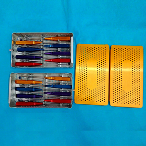 Instrumentos para la columna vertebral: Curetas cervicales Rainbow con mango de acero, 16 piezas, 2 juegos con caja, reutilizables y autoclavables - Product Image 1